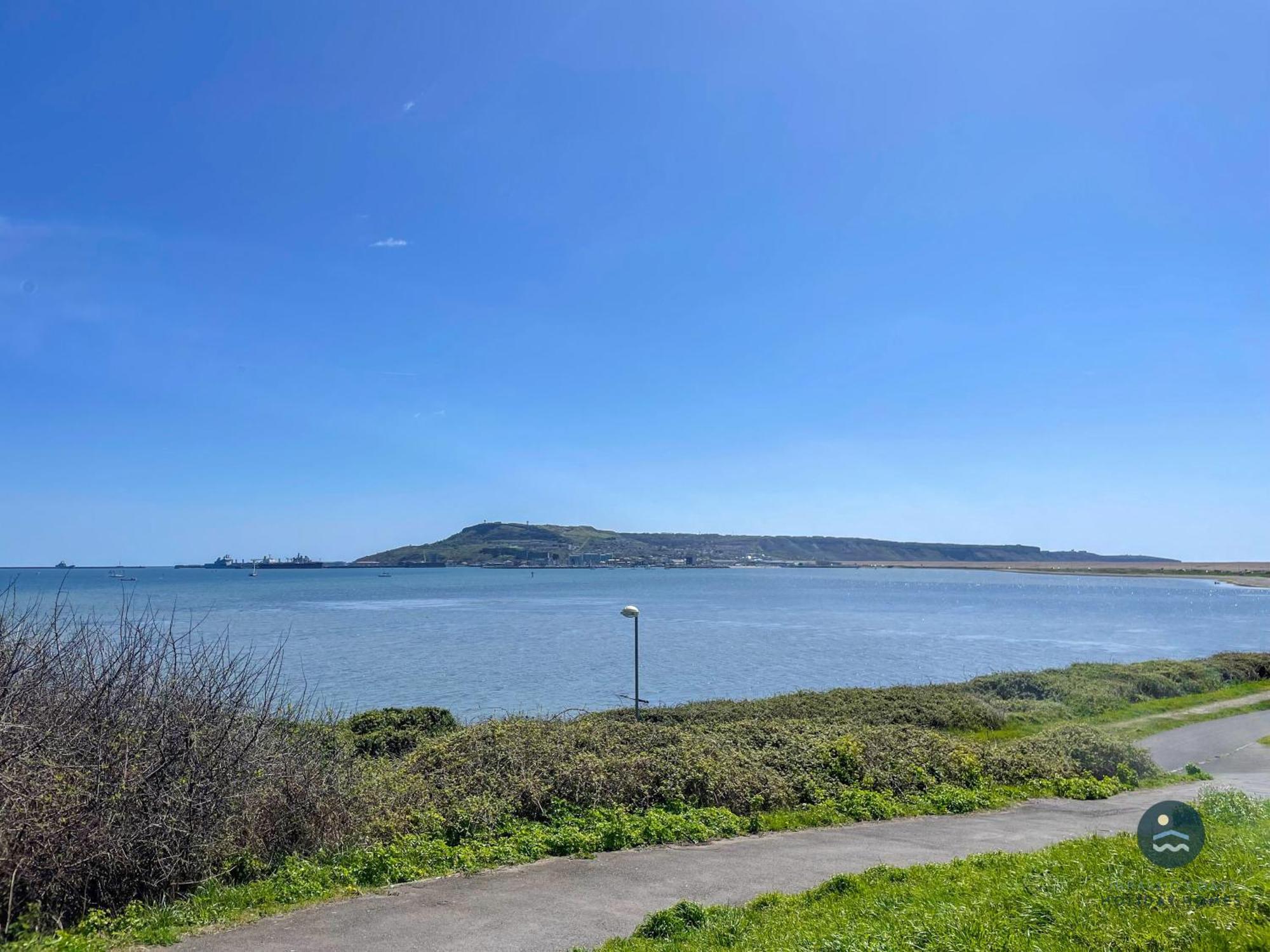 Spindrift - Views Of Chesil Beach Dog Friendly Уеймут Екстериор снимка